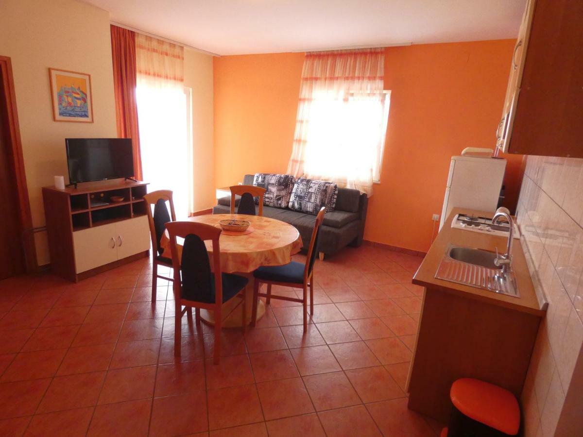 Apartmani Saric Rogoznica Zečevo Exteriér fotografie
